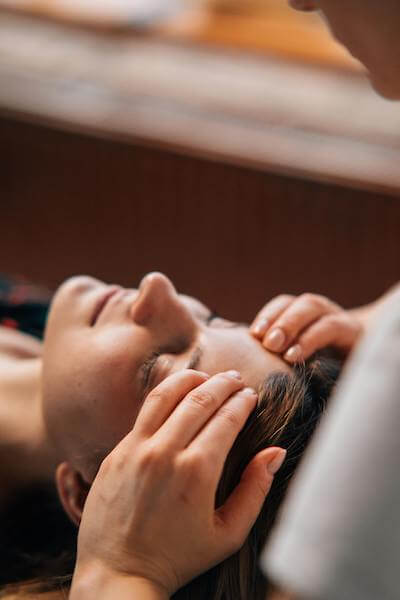 Marmapunkte im Ayurveda – Wirkung, Anwendung & Selbstmassage